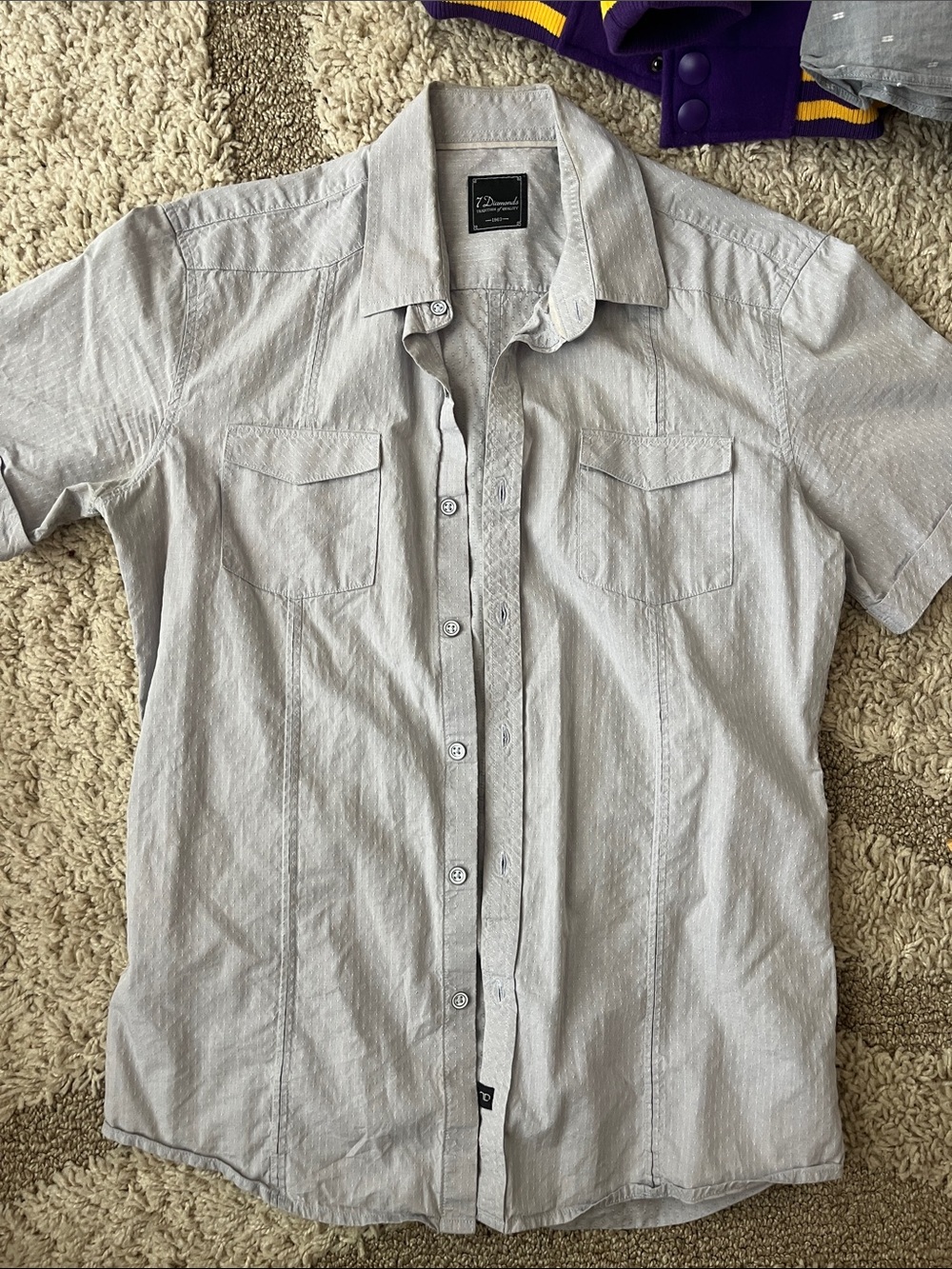 2 Pocket Light Gray Men's Short-Sleeve Button-Up Shirt